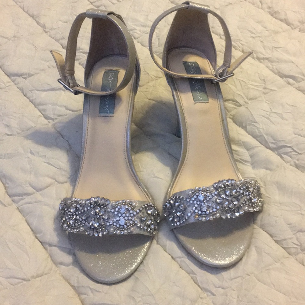 Betsey Johnson silver w/ bead sandals